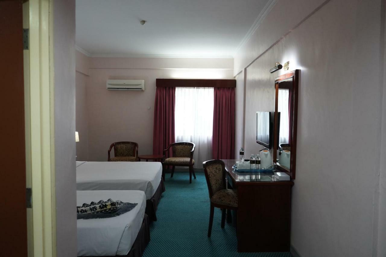 ホテルスリマレーシア ジョホールバル エクステリア 写真